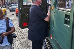 A7305682-